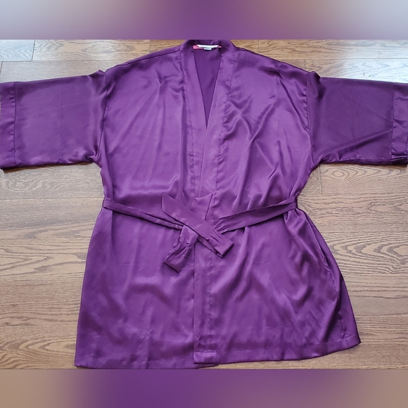 Victoria Secret Iconic Satin Robe Kimono Burgundy - Picture 9 of 12